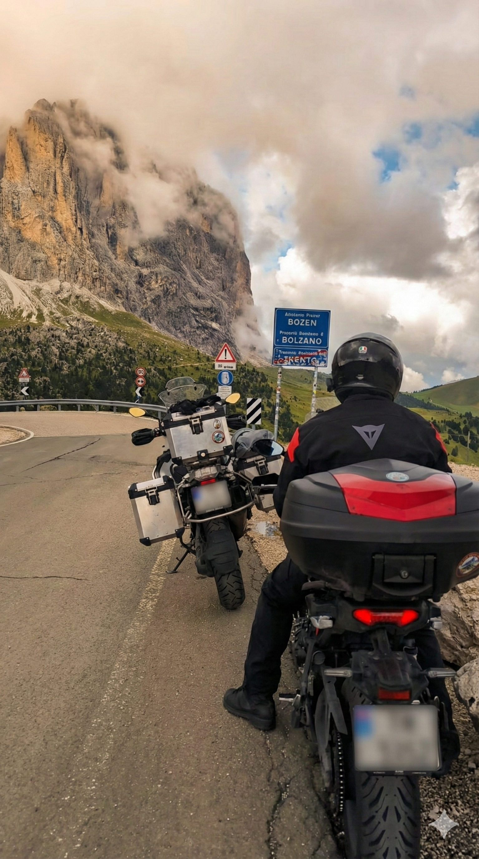 Alexander Seljen på motorsykkel i Italia